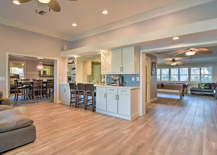 Holiday home Walkable Waterfront Paradise: Home In Clearwater! Clearwater Beach