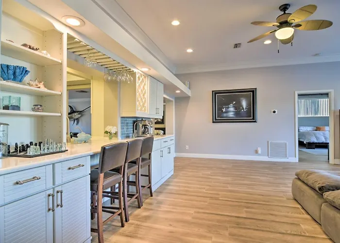 Walkable Waterfront Paradise: Home In Clearwater! Holiday home *