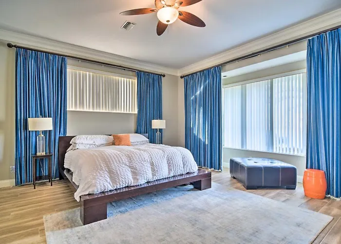 Holiday home Walkable Waterfront Paradise: Home In Clearwater! Clearwater Beach