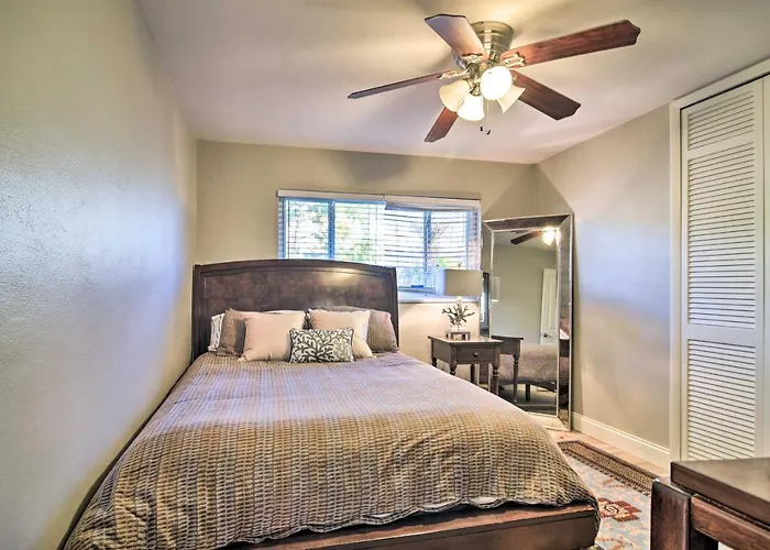 Walkable Waterfront Paradise: Home In Clearwater! Clearwater Beach