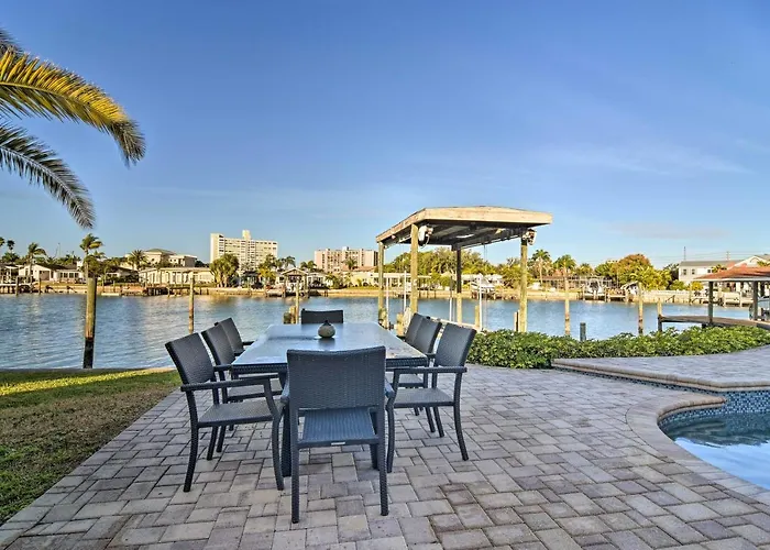 Walkable Waterfront Paradise: Home In Clearwater! *