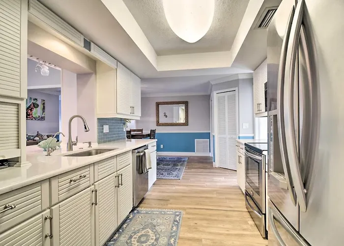 Walkable Waterfront Paradise: Home In Clearwater! *