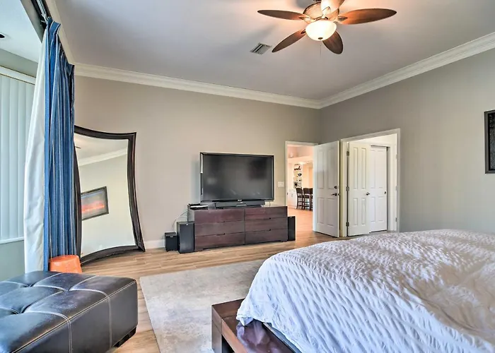 Walkable Waterfront Paradise: Home In Clearwater! Holiday home *