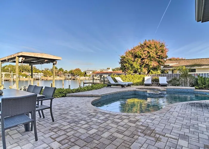 Holiday home Walkable Waterfront Paradise: Home In Clearwater! *