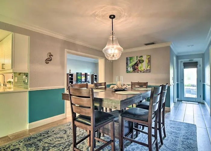 Walkable Waterfront Paradise: Home In Clearwater! Holiday home *