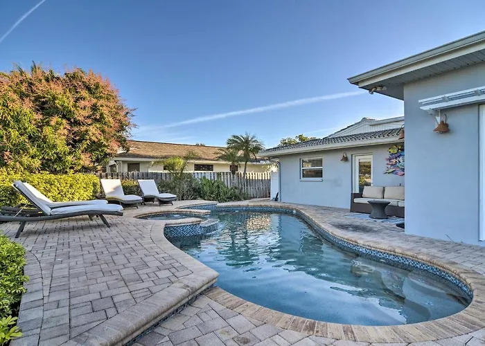 Walkable Waterfront Paradise: Home In Clearwater! * Clearwater Beach